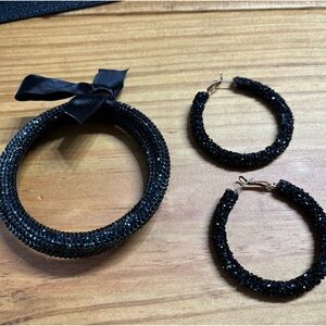 Three piece jewelry set